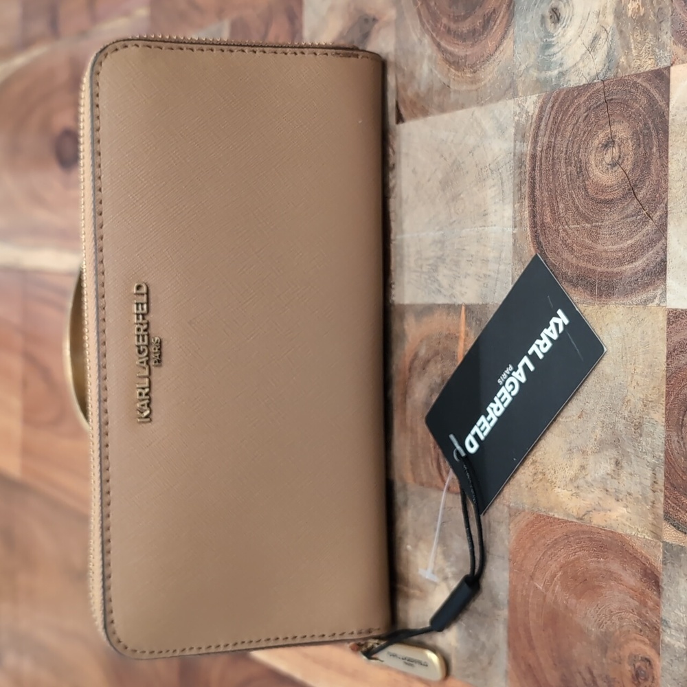 Karl Lagerfeld Leather Continental Zip Around Closure Wallet Buff Nwt ❤️